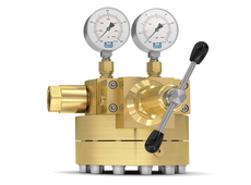 High pressure dome-loaded pressure regulator operated by pilot pressure regulator
